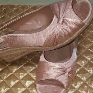 Bella-vita gold wedge